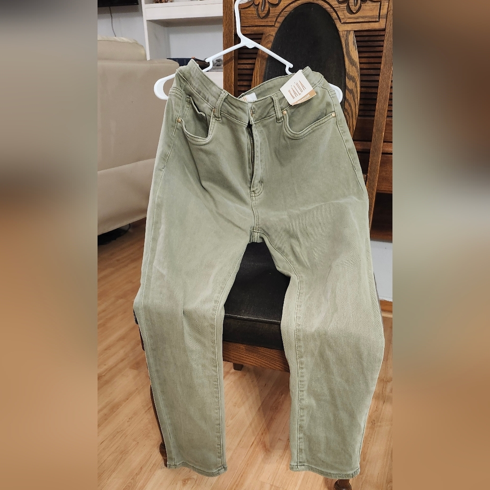 Womans/ Teen Green Pants